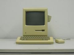 Apple Macintosh Plus 